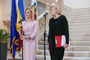 Gabriela Firea şi Corina Creţu (Sursă foto: Twitter)