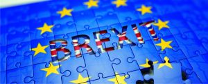 Sute de mii de britanici cer, prin petiţie, renunţarea la Brexit