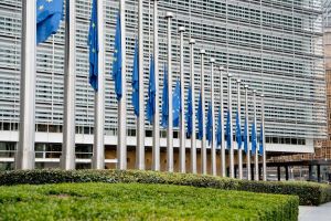 Uniunea Europeană aprobă revizuirea legislaţiei privind drepturile de autor