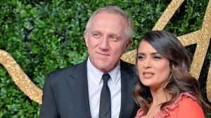 François-Henri Pinault, CEO Artemis şi soţia sa, Salma Hayek (Sursă foto: Twitter)
