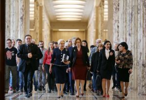 Guvernul Dăncilă, între remaniere şi restructurare