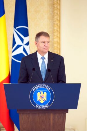 Klaus Iohannis pune în stand-by remanierea guvernului Dăncilă