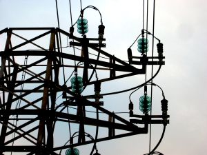 Electricitatea din ţara noastră, printre cele mai scumpe din regiune