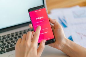 O adolescentă din Malaezia s-a sinucis după un sondaj făcut pe Instagram
