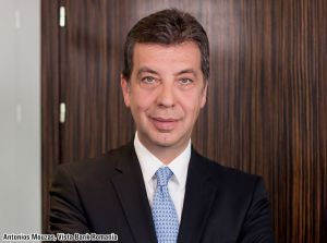 "Ne dorim să avem un rol crucial în piaţa bancară din România"