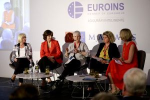 Industria asigurărilor, între provocări şi oportunităţi