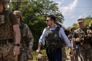 Zelenski îi acordă cetăţenia ucraineană lui Mihail Saakaşvili