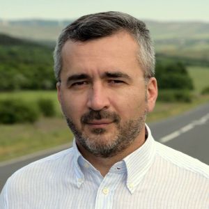 Lucian Săvoiu, principalul organizator al evenimentului, ne-a declarat: "Ne dorim să creionăm un festival care să aducă împreună familiile, un festival unde pot veni să se bucure de muzică, mişcare, natură, dar şi de siguranţă şi de o atmosferă liniştită".