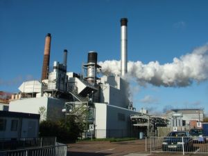 Economia britanică scade din cauza declinului puternic al producţiei fabricilor
