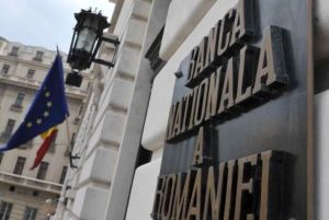 Creditul nou acordat populaţiei şi-a încetinit ritmul de creştere 
