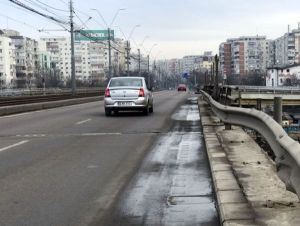 Circulaţia rutieră pe bulevardul Obregia din Bucureşti, închisă 