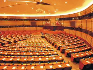 Negocieri intense în Parlamentul European