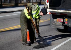 Lucrările de reabilitare şi consolidare a Podului Grant continuă