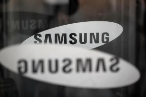 Samsung, declin de 56% al profitului operaţional
