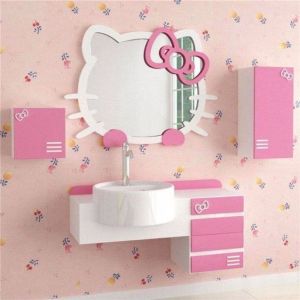 CE a amendat Sanrio, compania din spatele brandului Hello Kitty