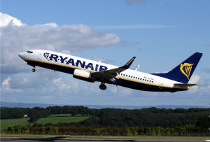 Ryanair îşi închide unele baze