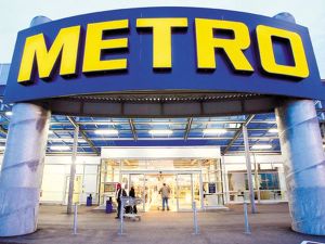 Metro AG recomandă acţionarilor să respingă oferta de preluare de 5,8 miliarde de euro