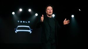 Tesla a înregistrat pierderi de 1,1 miliarde dolari în primul trimestru