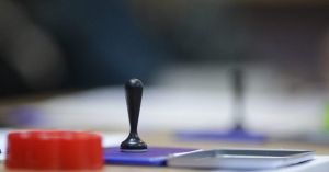 Românii din străinătate se pot înregistra pentru a vota la prezidenţiale 