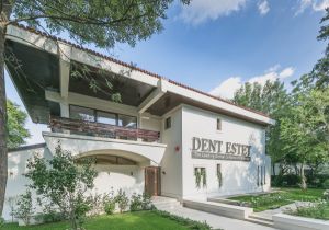 Trei ani de la tranzacţia DENT ESTET şi MedLife 