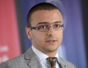 Iancu Guda, Services Director Coface România, a declarat: "După un deceniu în care aproximativ un milion de companii şi-au întrerupt activitatea, din care aproape 150.000 insolvente, fenomenul insolvenţelor scade la minime istorice". 