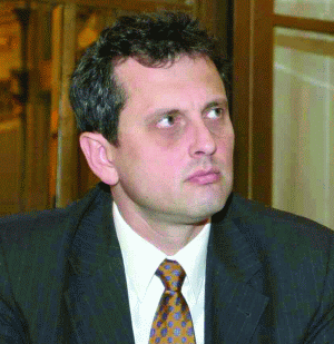 Valentin Lazea, economist şef al BNR:Va trebui echilibrat raportul între credite şi depozite, atât pe lei, cât şi pe valute.
