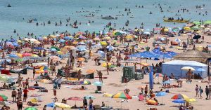 Patronatele din turism lansează programul "Litoralul pentru toţi"