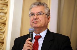 Septimiu Stoica a afirmat, ieri, în cadrul unei conferinţe de profil, că volumele de gaze naturale tranzacţionate pe BRM au scăzut drastic de la începutul anului curent, operatorii din piaţă încercând, în prezent să recupereze.