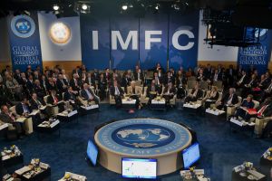 FMI promite să sprijine Argentina după reintroducerea măsurilor de control valutar