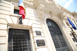 Băncile estimează o înăsprire moderată a standardelor de creditare pentru companii