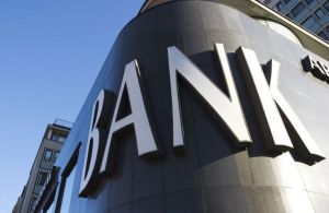 Mai multe bănci au adoptat "principii bancare responsabile" pentru combaterea schimbărilor climatice