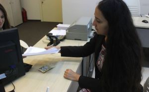 Legile "anti-cămătărie" - depuse, a treia oară, la Parlament