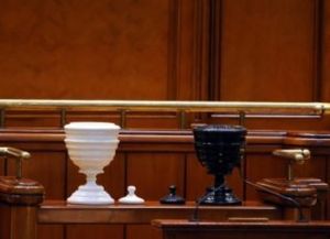 PNL a iniţiat moţiunea de cenzură: "Ca să reconstruim România, Guvernul Dăncilă trebuie demis de urgenţă!"