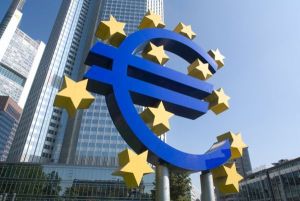 Mario Draghi cere majorarea cheltuielilor guvernamentale pentru a stimula creşterea economică