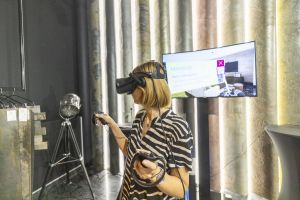 PIATRAONLINE lansează primul tur audio şi realitate virtuală pentru vizitatorii showroom-ului