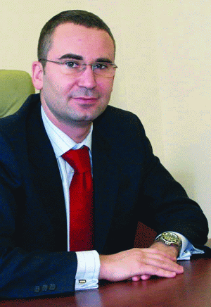 Liviu Nistoran: tarifele de interconectare ale operatorilor de telefonie mobilă Orange şi Vodafone vor scădea de la 1 ianuarie 2009 de la 6,4 eurocenţi.