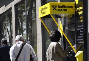 ANSPDCP a amendat Raiffeisen Bank cu 150.000 euro 