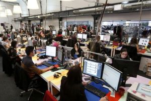 Două treimi dintre angajaţii români sunt stresaţi la locul de muncă