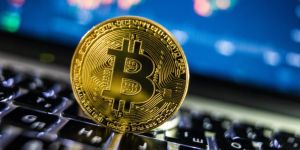 Bitcoin a scăzut miercuri faţă de dolar la cel mai redus nivel din ultimele cinci luni