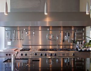 Prezentare ventilatoare profesionale si hote profesionale din inox pentru bucatarie