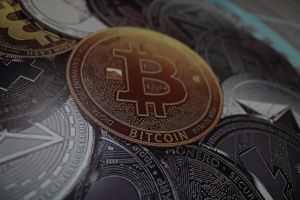BCE trebuie să ia în considerare lansarea unei monede digitale publice