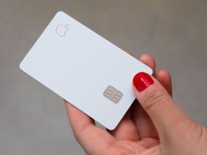 Cardul Apple este investigat pe Wall Street