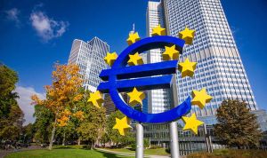 Euro s-a apreciat la 4,7729 lei 