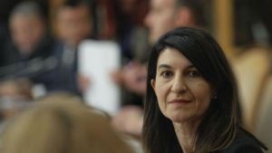 Fac apel la preşedintele Casei Naţionale de Pensii să-şi lămurească situaţia