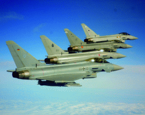 Avioanele de luptă multirol Eurofighter Typhoon.