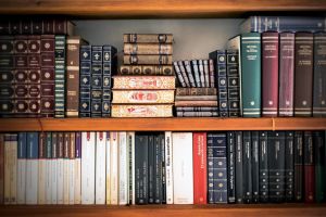 Directorii din Marea Britanie, cel mai bine plătiţi din Europa 