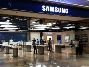 Samsung lansează prima provocare din 2020 pe piaţa telefoanelor