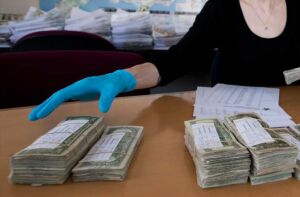 Amenzile pentru spălare de bani - 8,14 miliarde de dolari în 2019