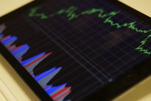Aproximativ jumătate dintre directorii generali din România estimează o încetinire a creşterii economice globale în 2020