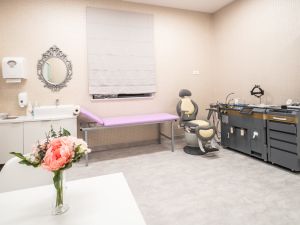 Reţeaua Regina Maria inaugurează noul corp al Policlinicii Enescu din Bucureşti